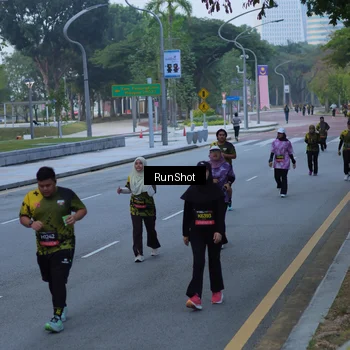 Runner Photo 7103089