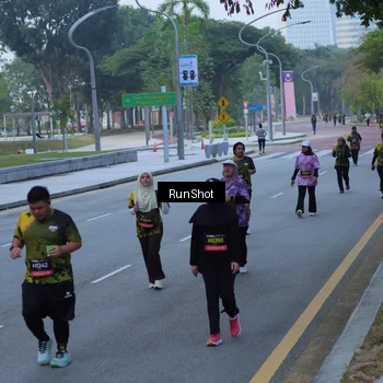 Runner Photo 7103090