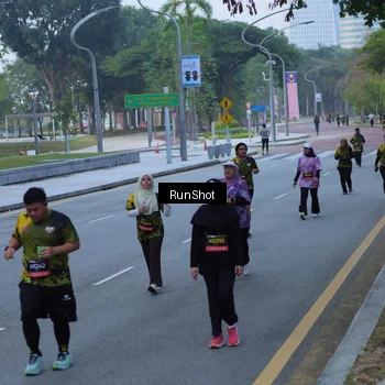Runner Photo 7103091