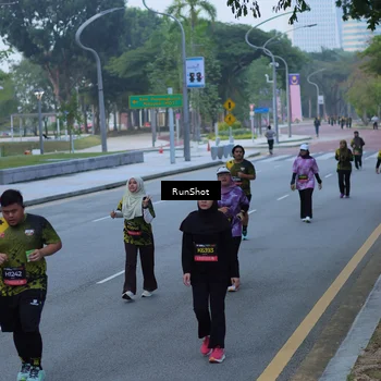 Runner Photo 7103095