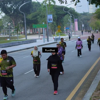 Runner Photo 7103097