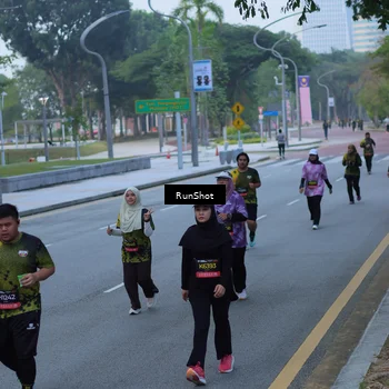 Runner Photo 7103098