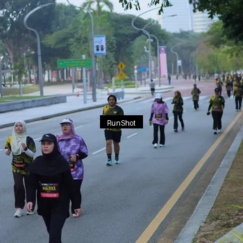 Runner Photo 7103112
