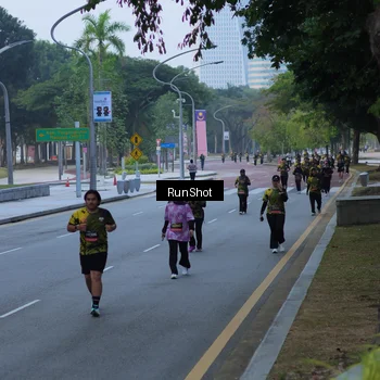 Runner Photo 7103124