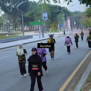 Runner Photo 7103129