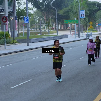Runner Photo 7103134