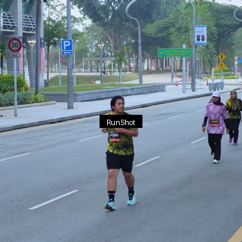 Runner Photo 7103138