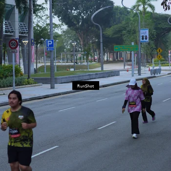 Runner Photo 7103150