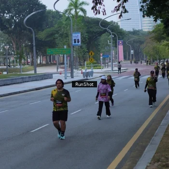 Runner Photo 7103171