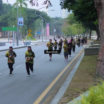 Runner Photo 7103182