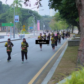 Runner Photo 7103186