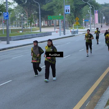 Runner Photo 7103188