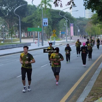 Runner Photo 7103207