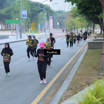 Runner Photo 7103253