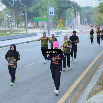 Runner Photo 7103258