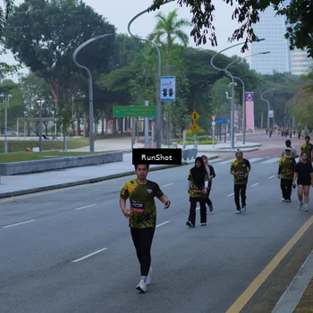 Runner Photo 7103275