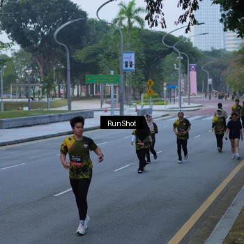 Runner Photo 7103294