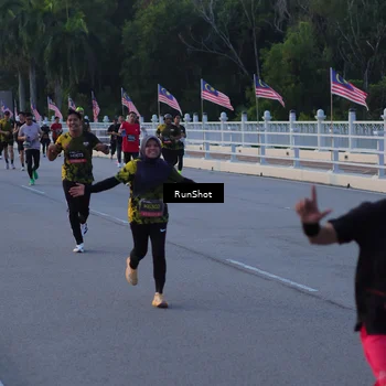 Runner Photo 7107053
