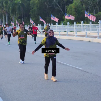 Runner Photo 7107062