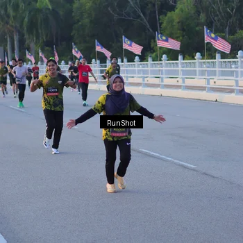 Runner Photo 7107063