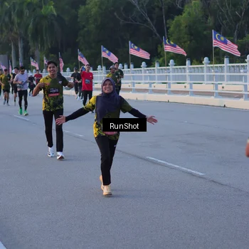 Runner Photo 7107068