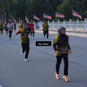 Runner Photo 7107075