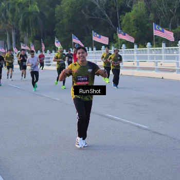 Runner Photo 7107079