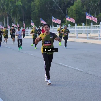 Runner Photo 7107080