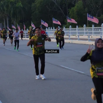 Runner Photo 7107083