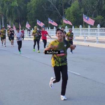 Runner Photo 7107086