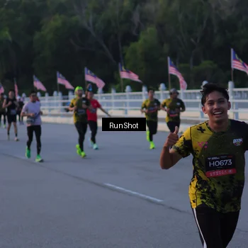 Runner Photo 7107092