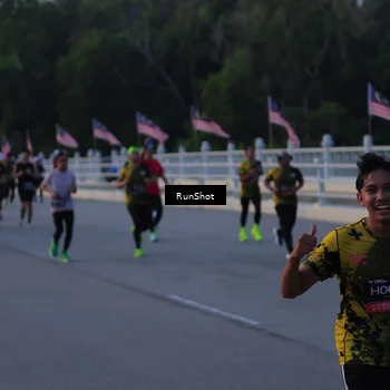 Runner Photo 7107094