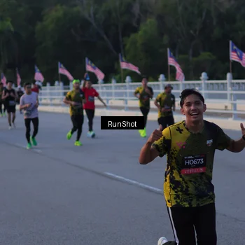 Runner Photo 7107095