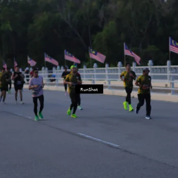 Runner Photo 7107101