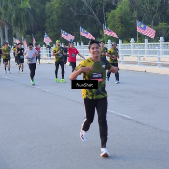 Runner Photo 7107107