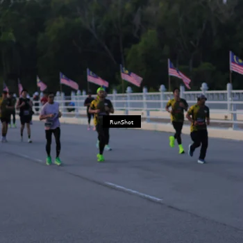 Runner Photo 7107108