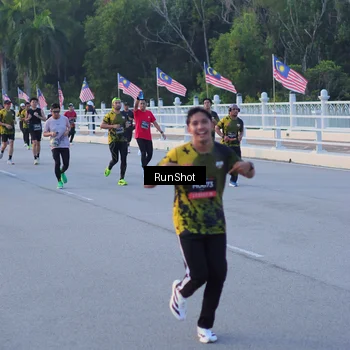 Runner Photo 7107114