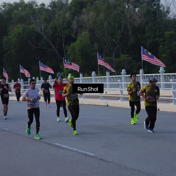 Runner Photo 7107115