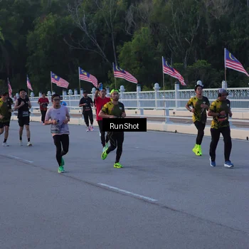 Runner Photo 7107116