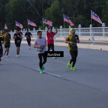 Runner Photo 7107119