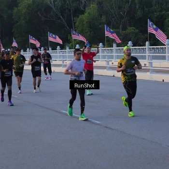 Runner Photo 7107122
