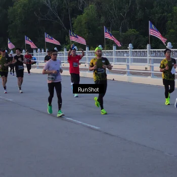 Runner Photo 7107123