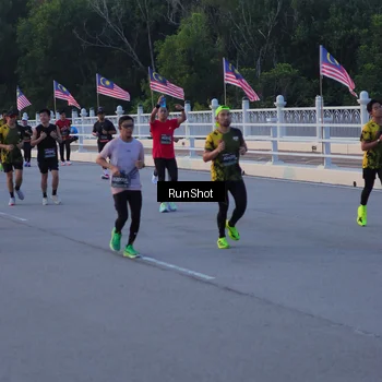 Runner Photo 7107124