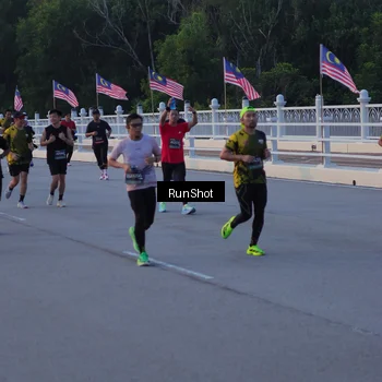 Runner Photo 7107125