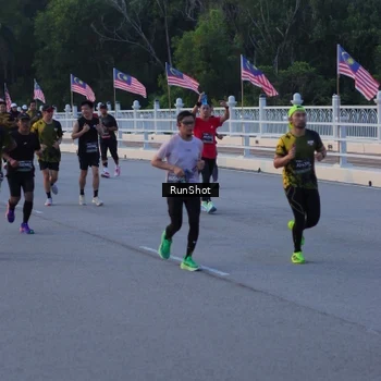 Runner Photo 7107129