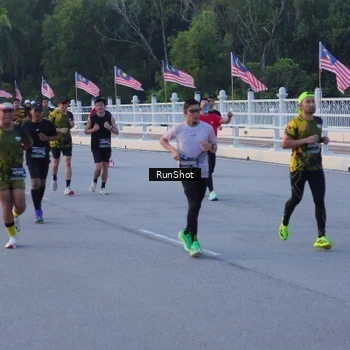 Runner Photo 7107131