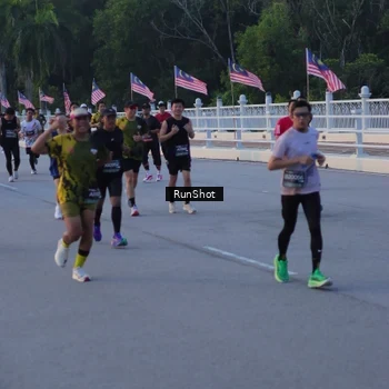Runner Photo 7107134
