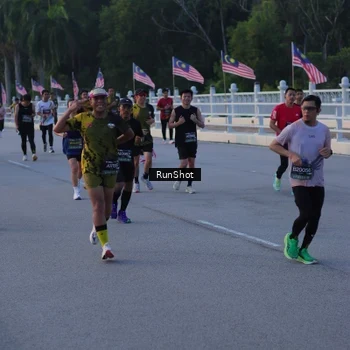 Runner Photo 7107137