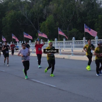 Runner Photo 7107138
