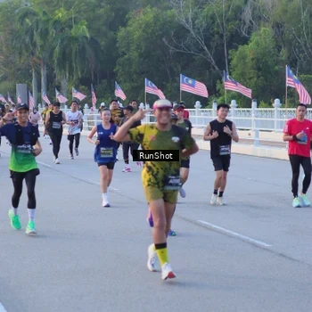 Runner Photo 7107144